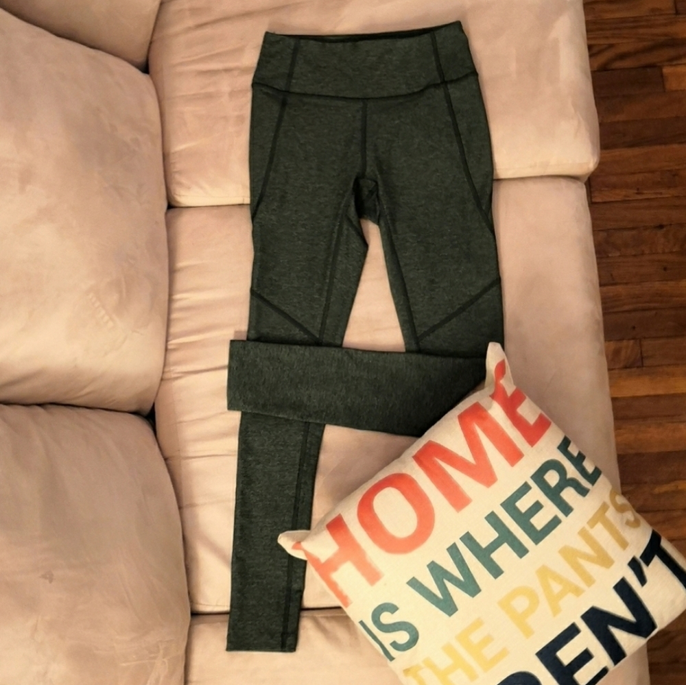 *OUTDOOR VOICES* 7/8 warmup legging